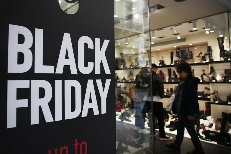 Black Friday 2025: Πτώση στις πωλήσεις για το 48% των επιχειρήσεων (γραφήματα)
