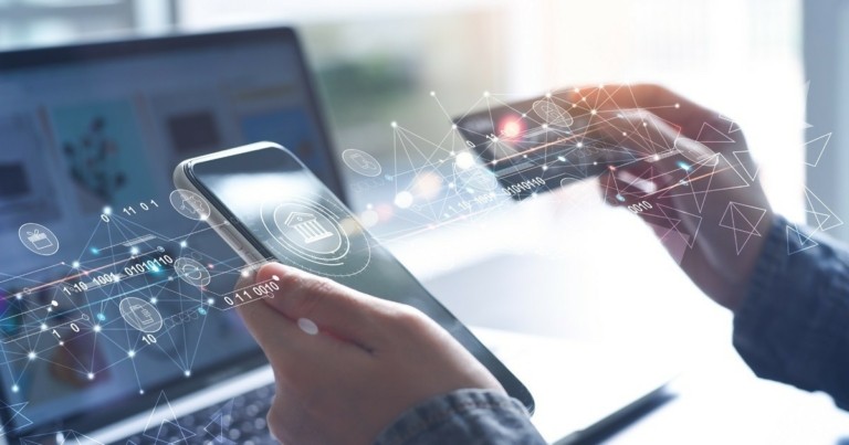 Πληροφορική: Οι συμμαχίες με τις ελληνικές τράπεζες στη μάχη του fintech