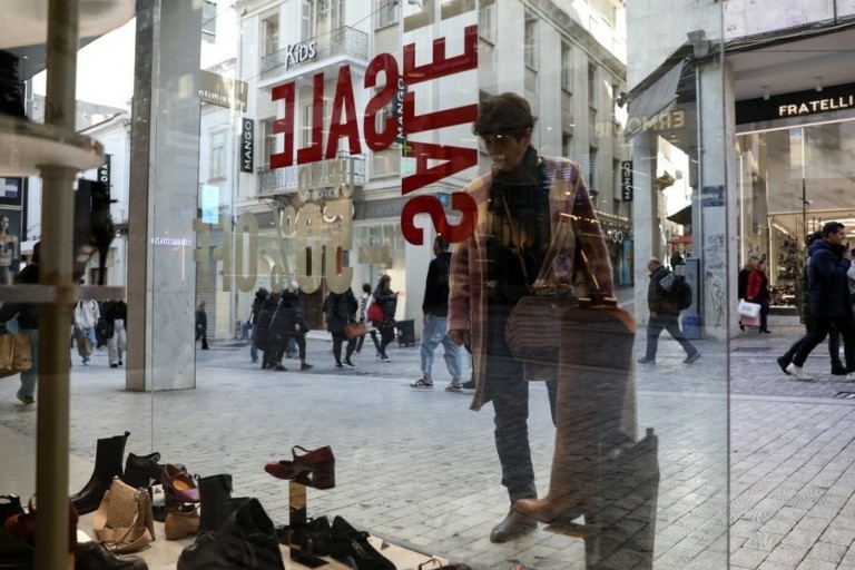 Χειμερινές εκπτώσεις 2025: Πότε κάνουν πρεμιέρα – Πόσο θα διαρκέσουν