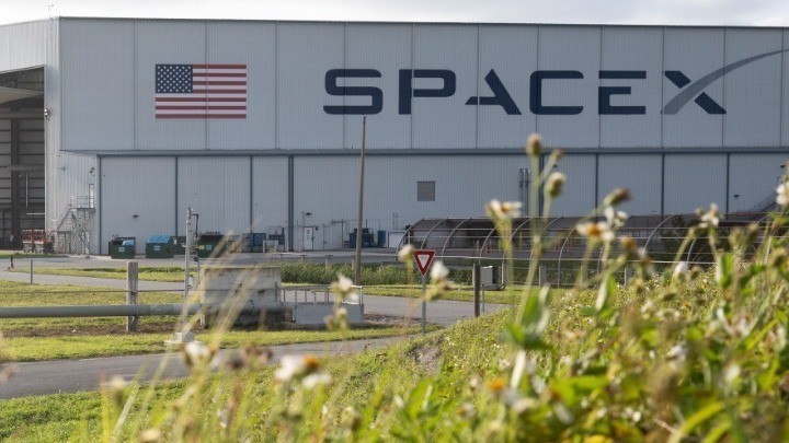 Η SpaceX εκτοξεύει την αποτίμησή της στα 800 δισ. και «βλέπει» IPO το 2026 | Ειδήσεις για την Οικονομία