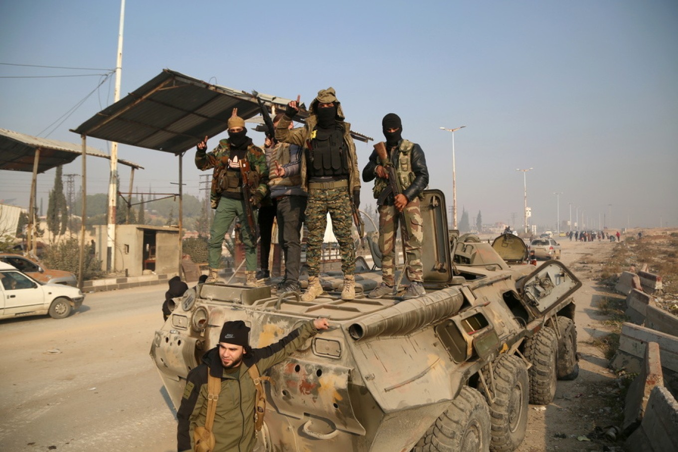 Συρία: Οι αντάρτες εισήλθαν στη Δαμασκό – «Ο Ασαντ αγνοείται» λέει το CNN (vids + tweets)