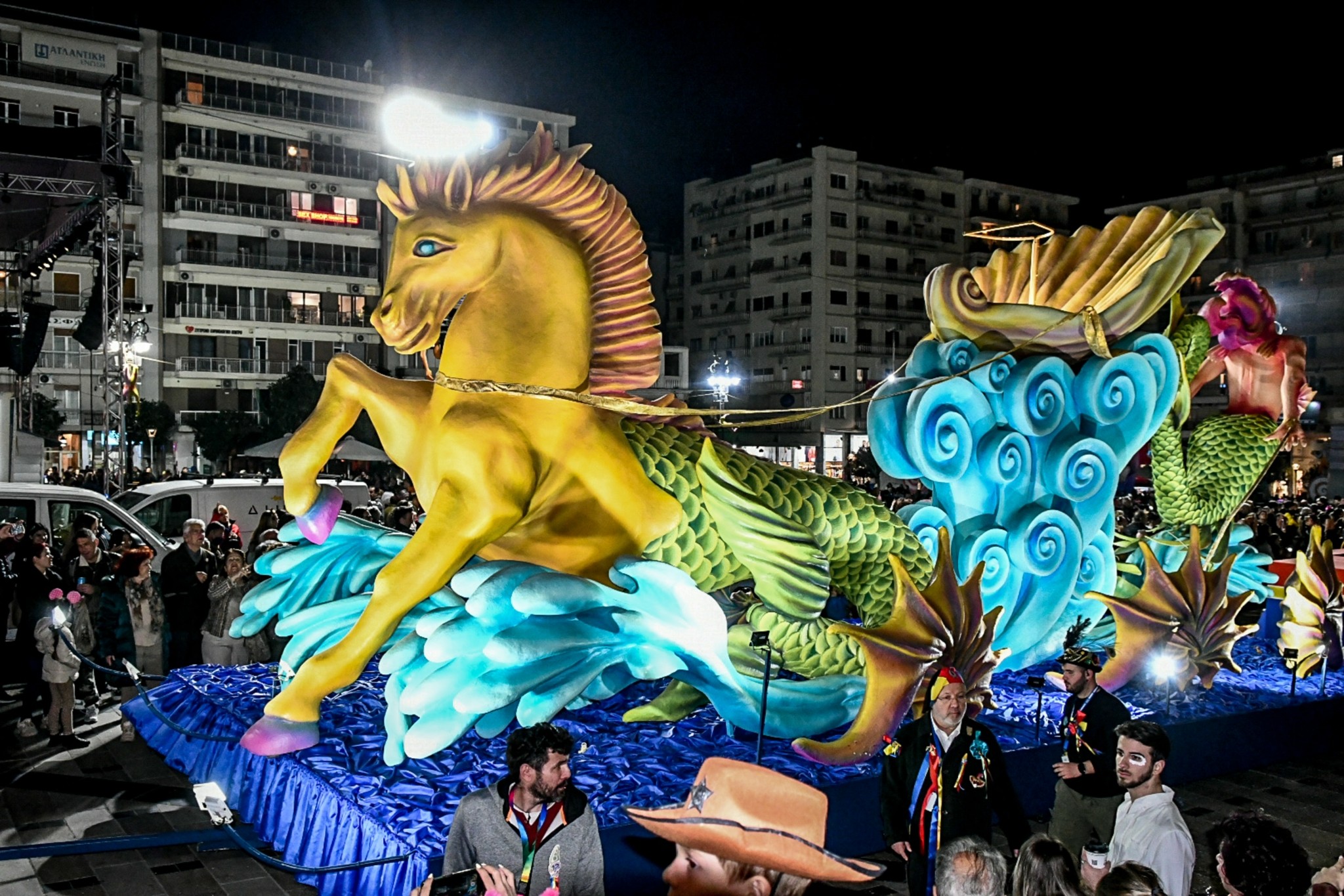 Πατρινό Καρναβάλι : Στο 77% οι προ-κρατήσεις για το τριήμερο της μεγάλης παρέλασης (πίνακες)