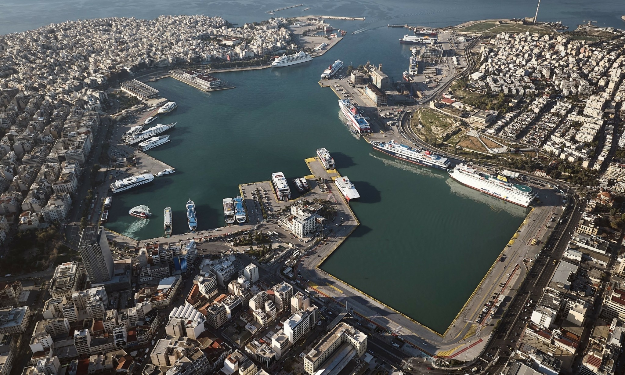 Τρεις τοπ εμπειρίες σε ένα ξενοδοχείο αστικής κομψότητας στον Πειραιά