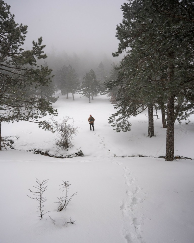 Χιόνια στην Πάρνηθα; Ένας χρήσιμος οδηγός αποφυγής ταλαιπωρίας
