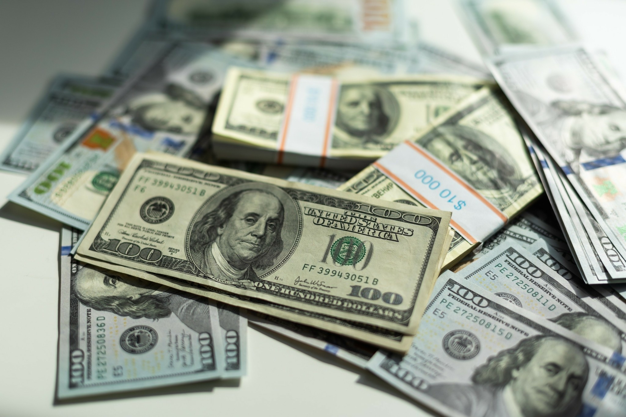 Ebury: Αντέχει το δολάριο – Νέες κατευθύνσεις αναζητούν οι αγορές συναλλάγματος