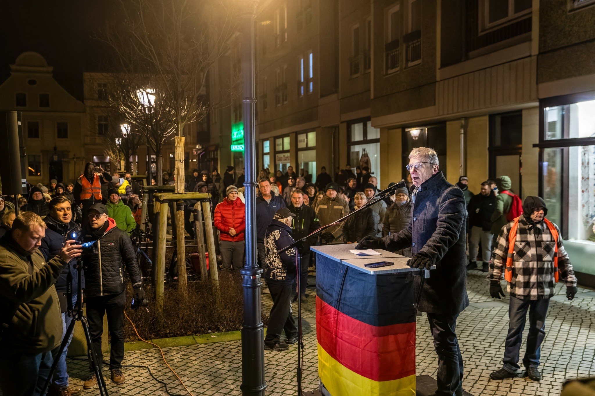 Γερμανία: Η ακροδεξιά AfD θέλει «Dexit» – Επιμένει στην έξοδο από ΕΕ