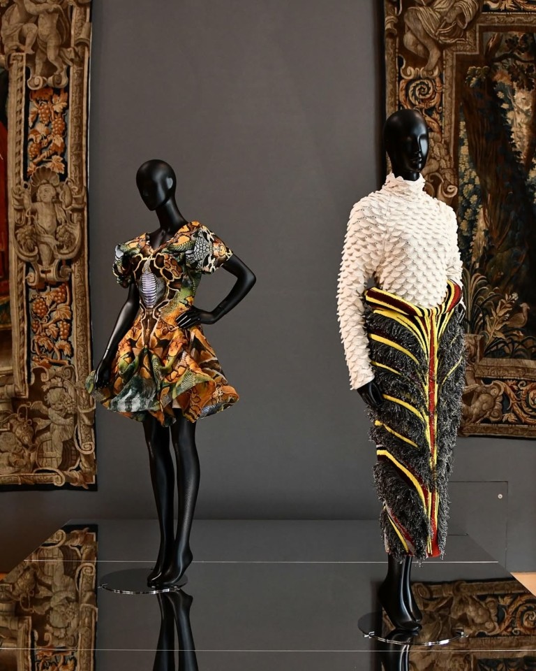 Μουσείο του Λούβρου: Η υψηλή ραπτική σε διάλογο με αριστουργήματα της Τέχνης