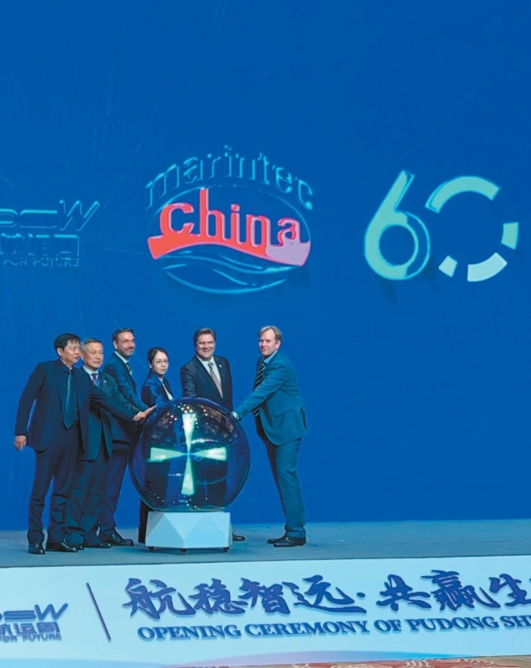 Eμπορική ναυτιλιακή βιομηχανία: Κούρσα επενδύσεων μεταξύ Ελλάδας και Κίνας