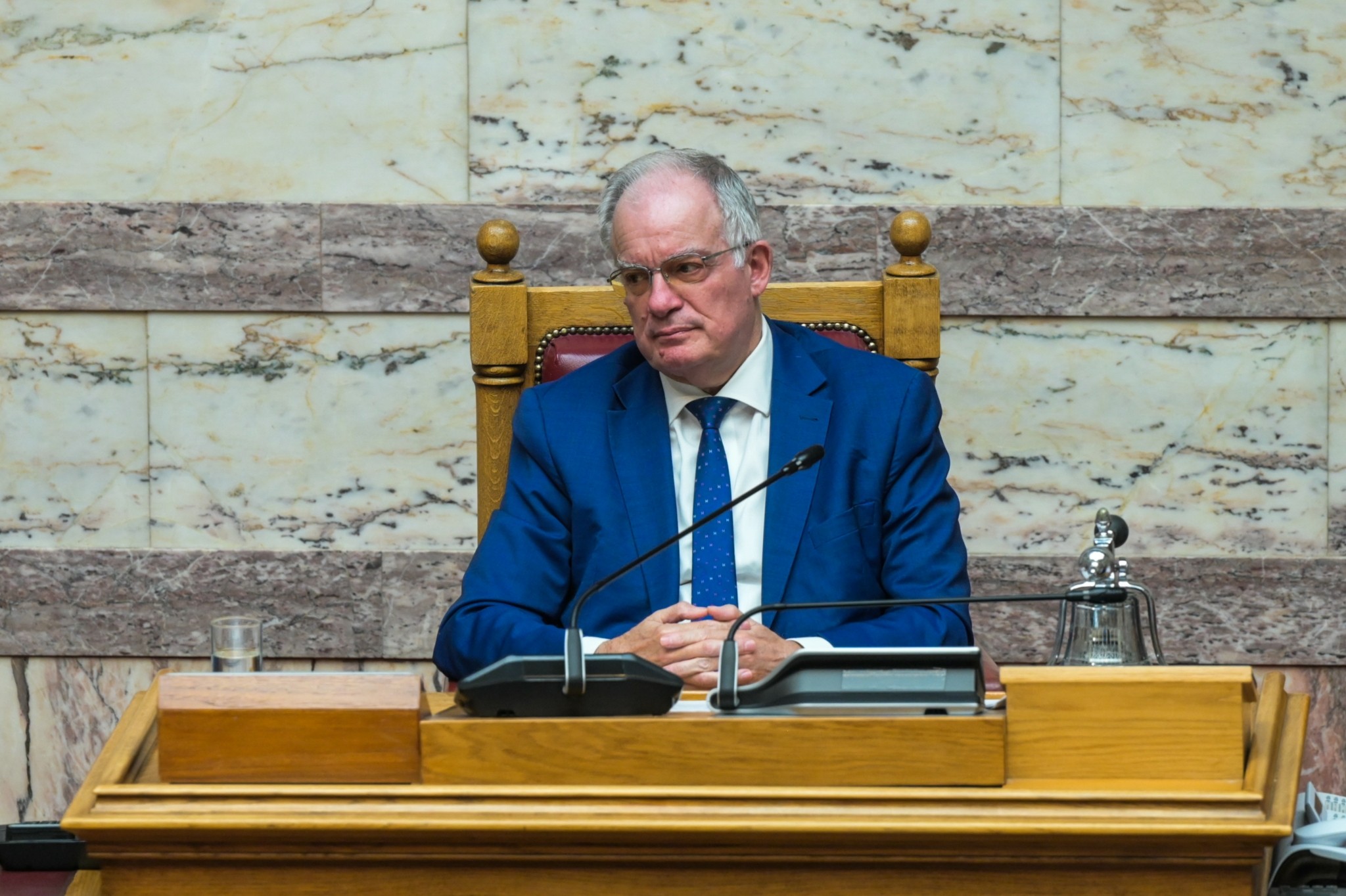 ΠΑΣΟΚ κατά Τασούλα: Την τελευταία ημέρα ως Πρόεδρος Βουλής υπέγραψε επιχορηγήσεις €160.000 και δέσμευσε €815.000 για μουσείο στην Κόνιτσα