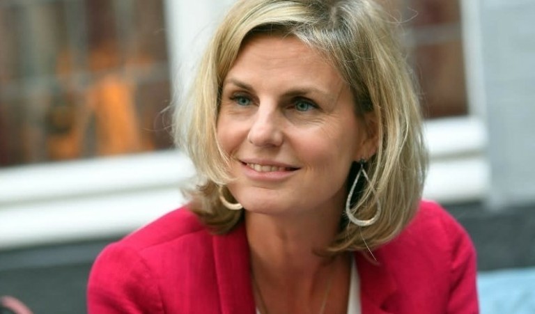 Το «γυάλινο ταβάνι» σπάει η ABN Amro με την πρώτη γυναίκα CEO – Κρίσιμη χρονιά για την ολλανδική τράπεζα