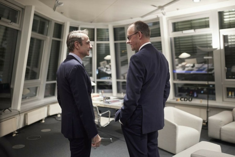 Τι προσδοκά ο Κυριάκος Μητσοτάκης από την καλή του σχέση με τον νέο Καγκελάριο Φρίντριχ Μερτς