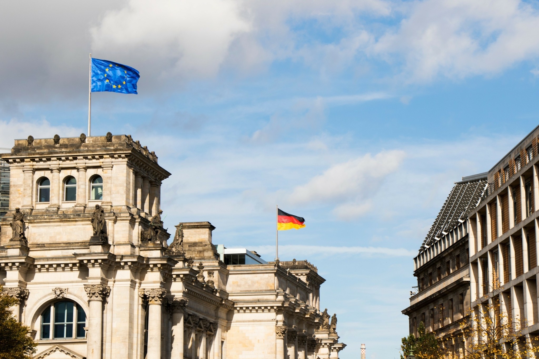 POLITICO: Η σημασία της νίκης Μερτς για την Ευρώπη