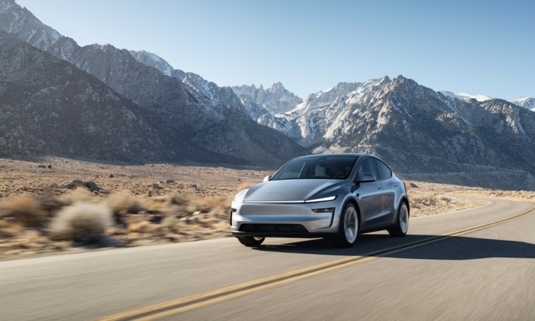 Tesla: Πώς μπορεί να σώσει τις ευρωπαϊκές αυτοκινητοβιομηχανίες από τους Κινέζους (pic)