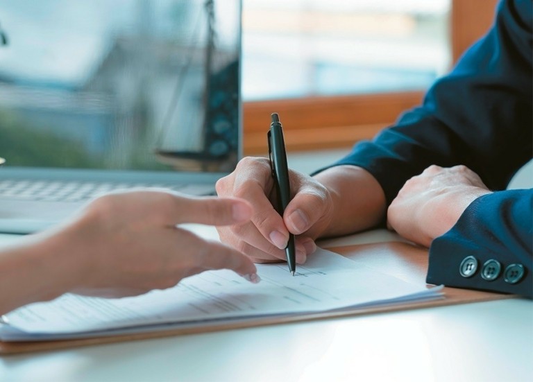 Εξωδικαστικός μηχανισμός: Τα 5 βήματα για «κούρεμα» και δόσεις