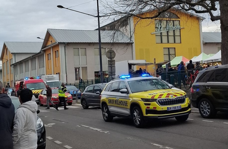 Γαλλία: Επίθεση με μαχαίρι στη Μιλούζ με έναν νεκρό – «Ισλαμιστικό χτύπημα» λέει ο Μακρόν
