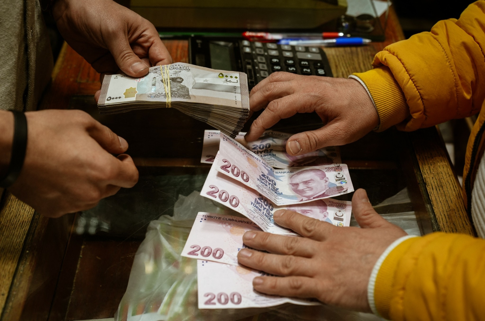 Τα τουρκικά ομόλογα κάνουν ράλι μεταξύ των αναδυόμενων αγορών (πίνακας)