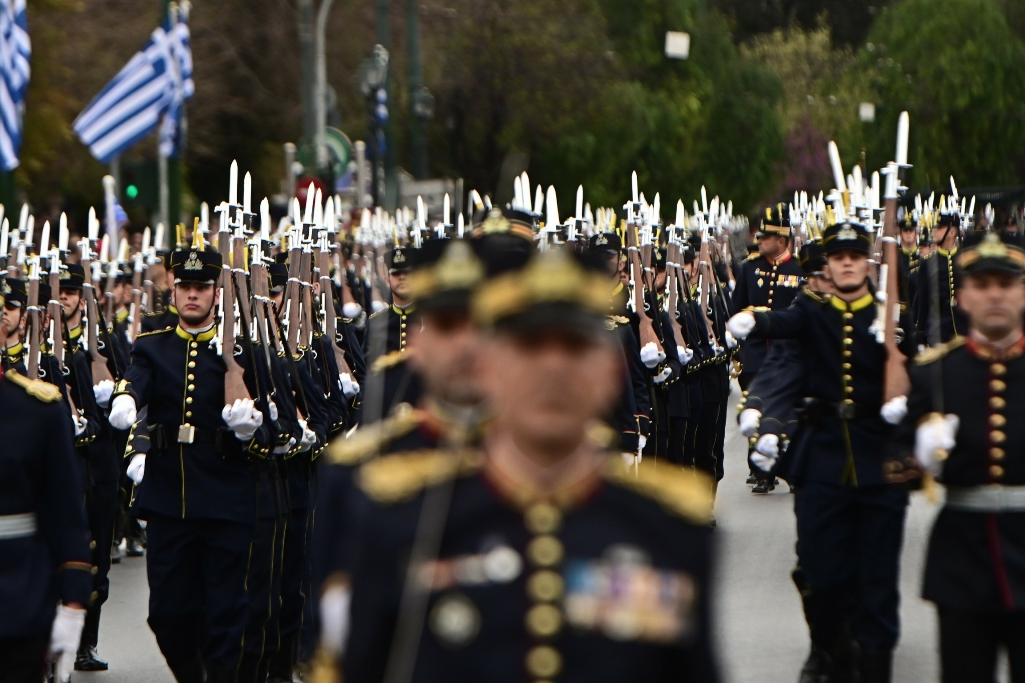Διψήφιες οι αυξήσεις για τους Ένστολους που ανακοινώνονται σήμερα