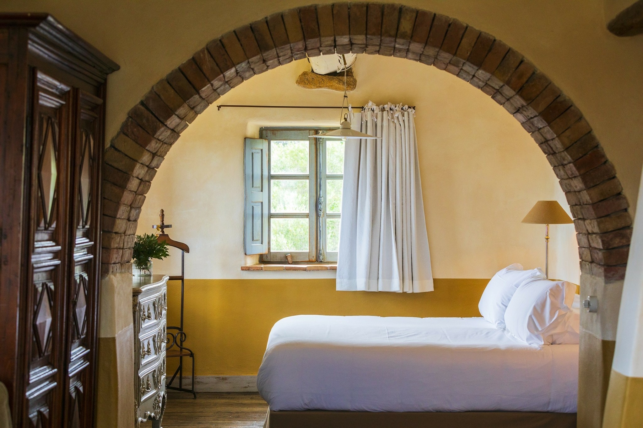 Δύο σπάνιες εμπειρίες στο “επαναστατικό” νησί της Μεσογείου