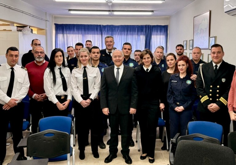 Μετεγκατάσταση του υφιστάμενου κεντρικού εμπορικού λιμένα της Ελευσίνας σε νέα θέση (Βλύχα) (pics)