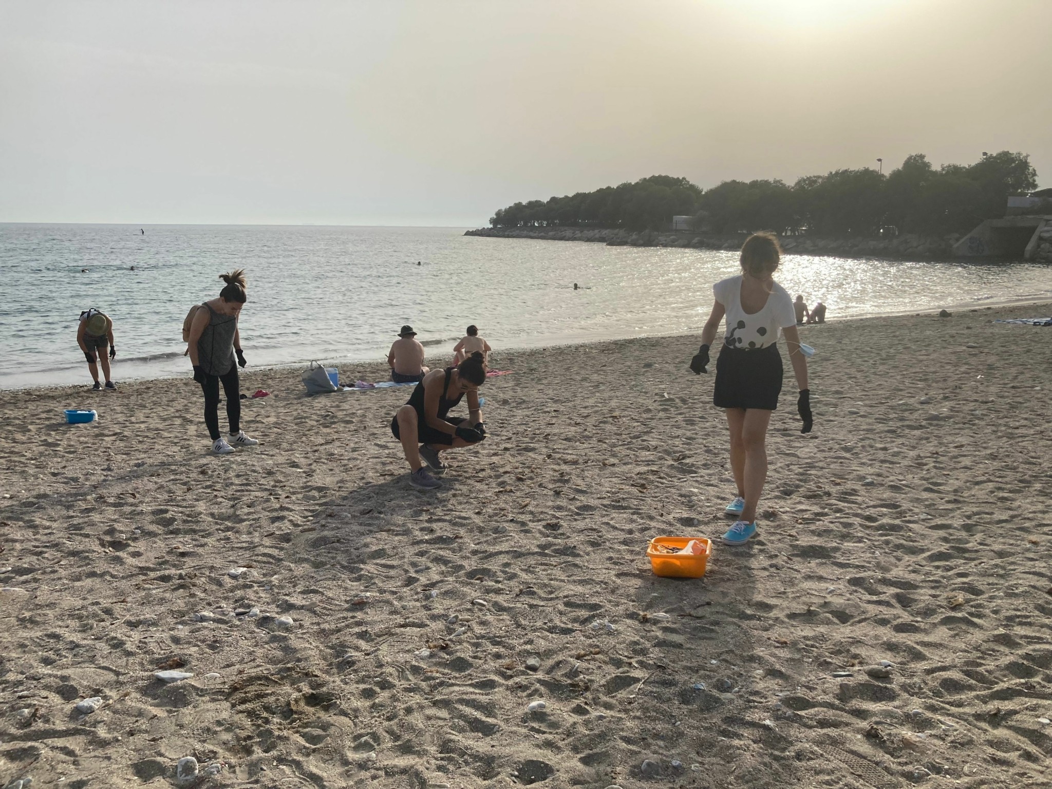 WWF: Ελληνικές και μεσογειακές παραλίες «πνίγονται» στα πλαστικά (γράφημα + pics)