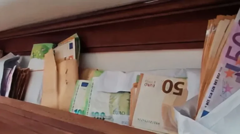 Ρόδος: Βρήκαν σχεδόν €500.000 στο σπίτι της προϊσταμένης της Πολεοδομίας – Ο τιμοκατάλογος του κυκλώματος