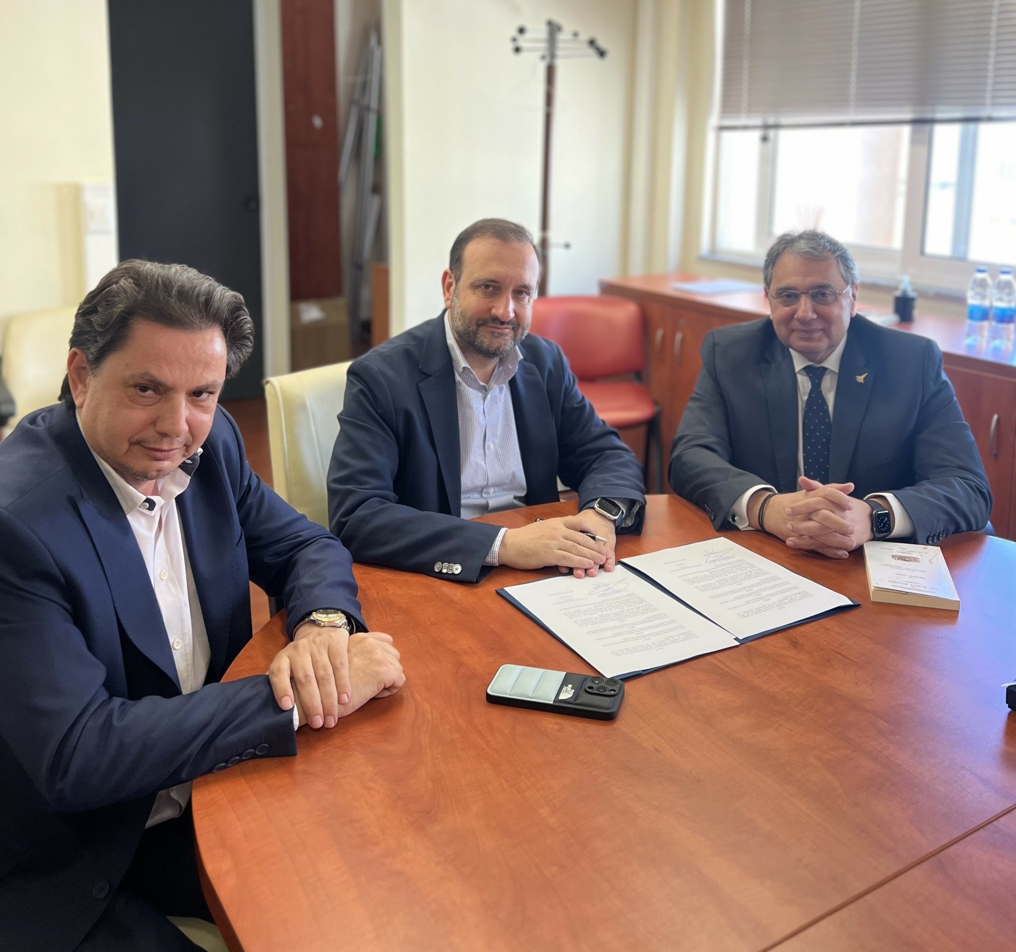 Μνημόνιο συνεργασίας υπέγραψαν ΕΒΕΠ και Οικονομικό Επιμελητήριο Ελλάδος