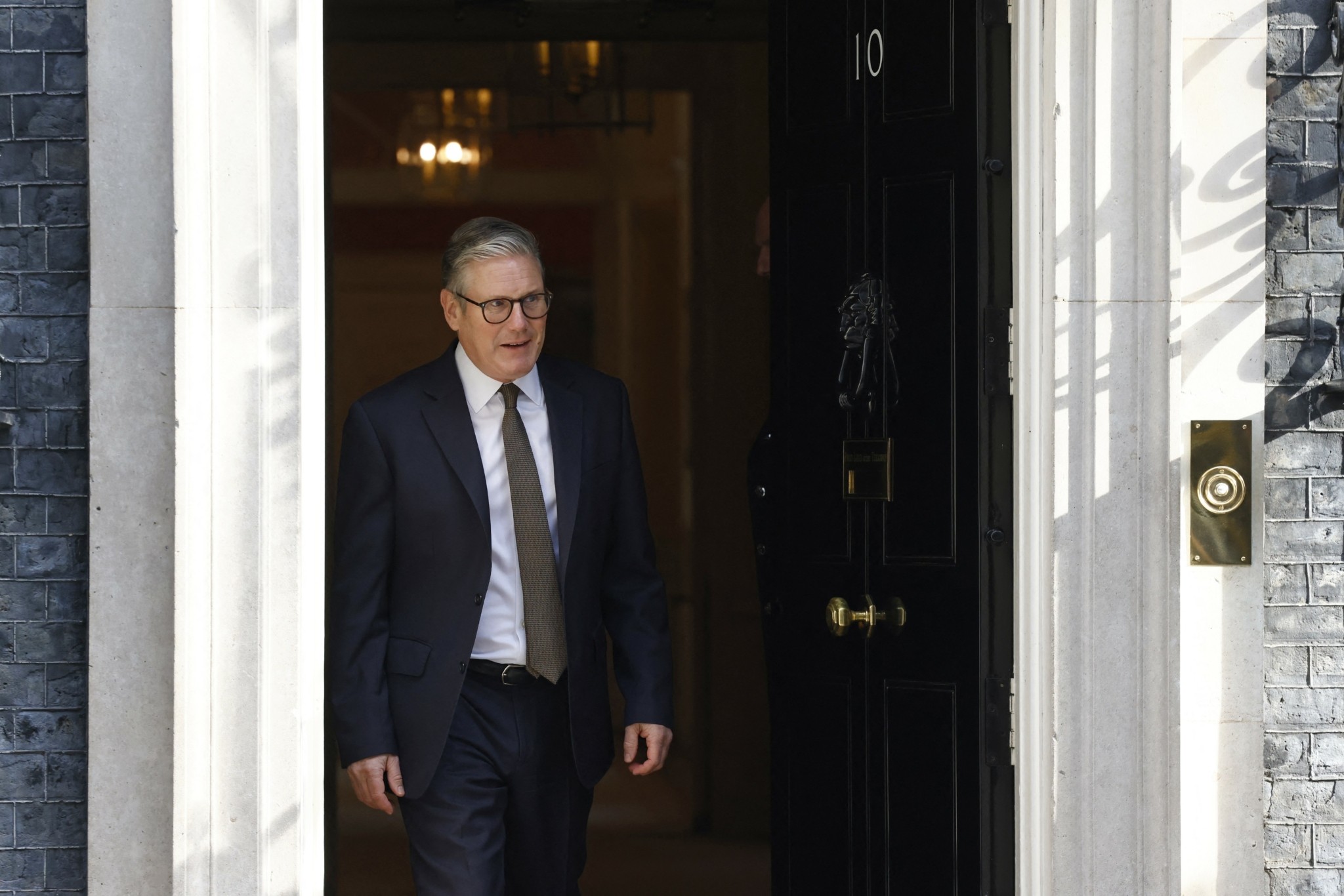 Μέτρα Στάρμερ για την αυτοκινητοβιομηχανία – Οι δασμοί Τραμπ φέρνουν αλλαγές στο Λονδίνο