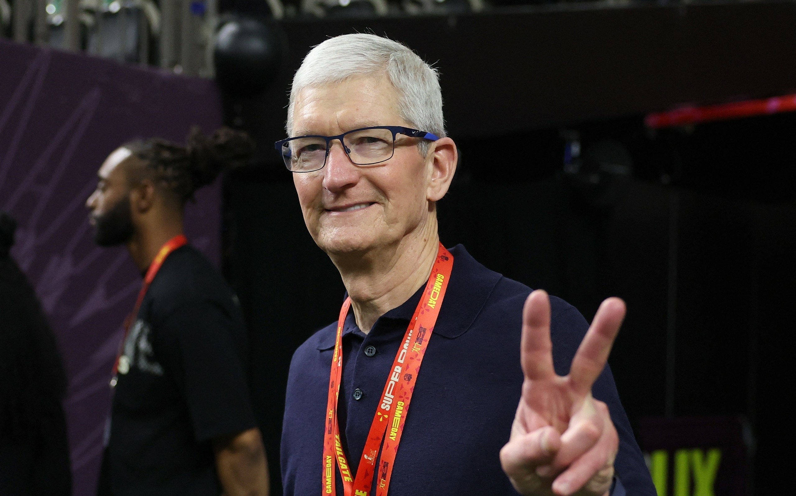 Ο Τιμ Κουκ της Apple σχεδόν διπλασίασε το μερίδιό του στην Nike | Ειδήσεις για την Οικονομία