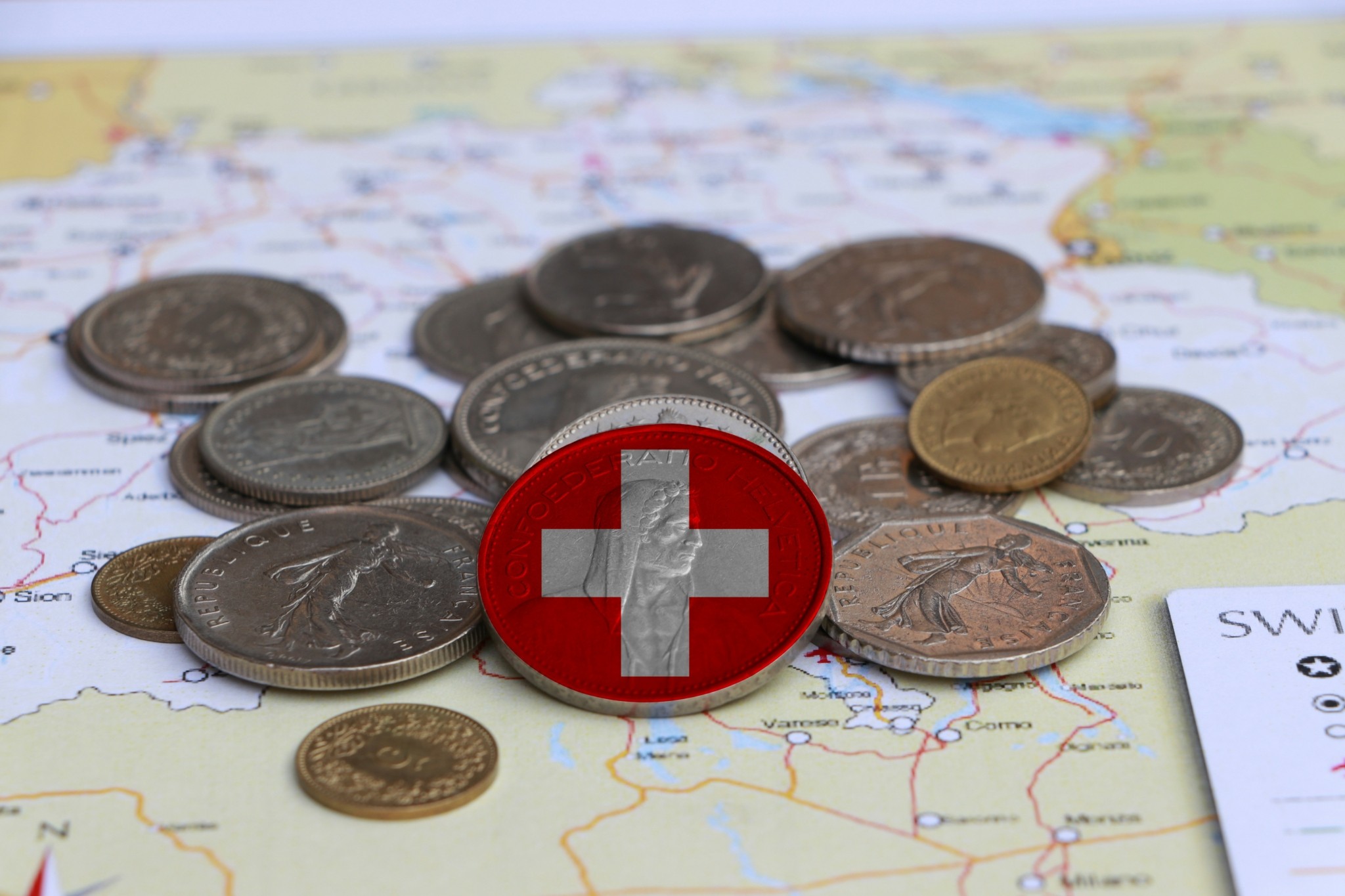 Δάνεια σε ελβετικό φράγκο: H λύση που εξετάζεται προβλέπει έμμεσο haircut στην ισοτιμία μετατροπής (πίνακας)