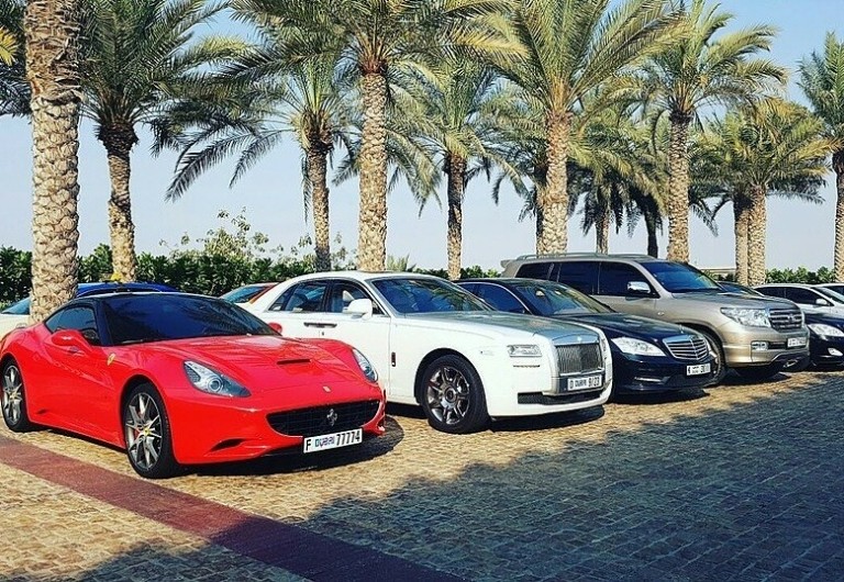 Ντουμπάι: Πώς οι πινακίδες κυκλοφορίας έγιναν επενδυτικά assets