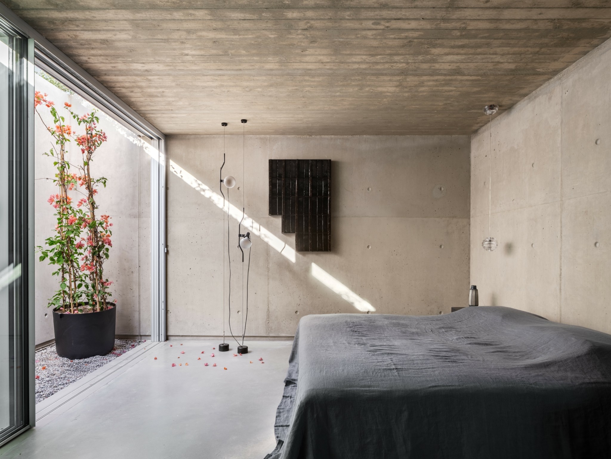 Αιμασιά: Η βίλα-αριστούργημα της Μυκόνου πωλείται για 24 εκατ. ευρώ