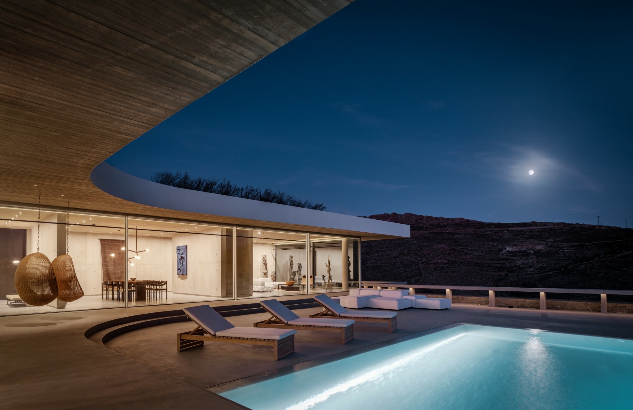 Αιμασιά: Η βίλα-αριστούργημα της Μυκόνου πωλείται για 24 εκατ. ευρώ