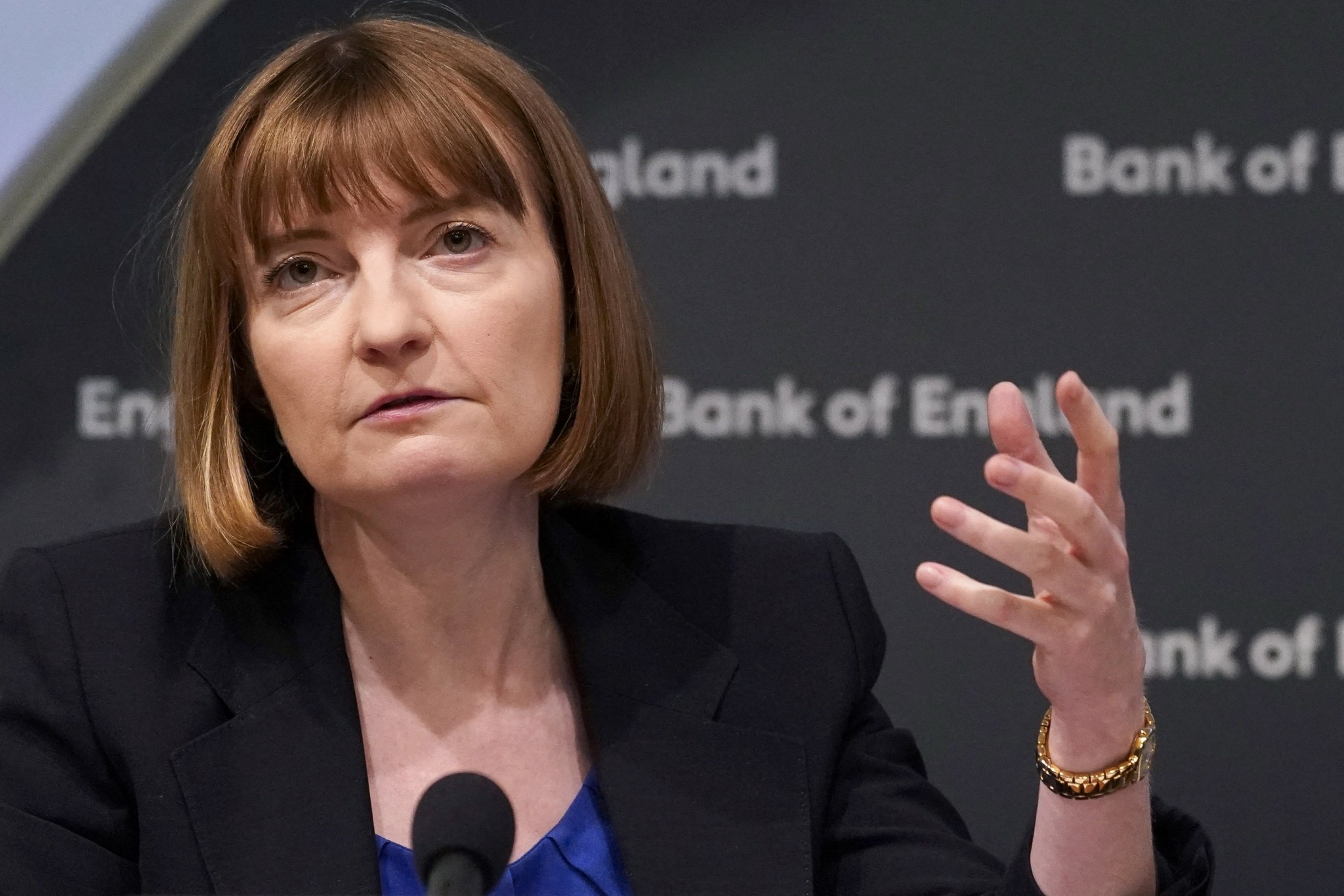 Τράπεζα της Αγγλίας: Τα οικονομικά σοκ θα συντηρηθούν – Εμφαση σε πιο ευέλικτα μοντέλα προβλέψεων