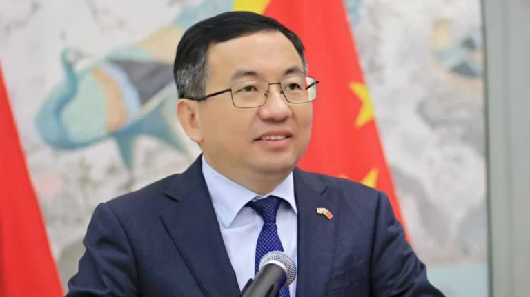 Πρέσβης Κίνας στην Ελλάδα για δασμούς Τραμπ: Δεν θα βγει κανένας νικητής από έναν εμπορικό πόλεμο