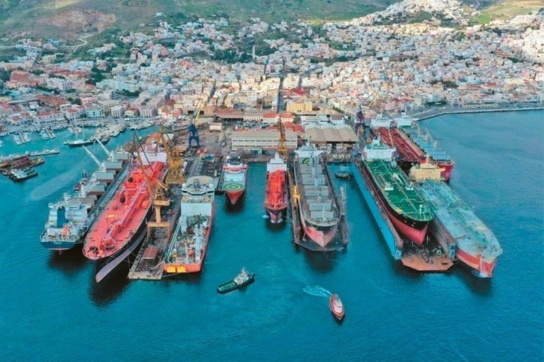 Ελληνικό «come back» στα ναυπηγεία, αλλά το 2025 γράφει ιστορικό χαμηλό στις παραγγελίες bulkers