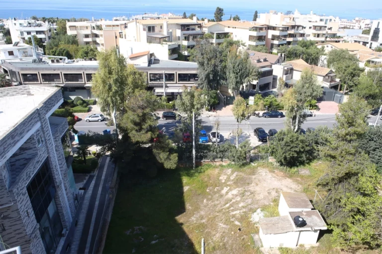 Γλυφάδα: Μήλον της έριδος οικόπεδο-φιλέτο αντικειμενικής αξίας €4 εκατ. που διεκδικείται με χρησικτησία