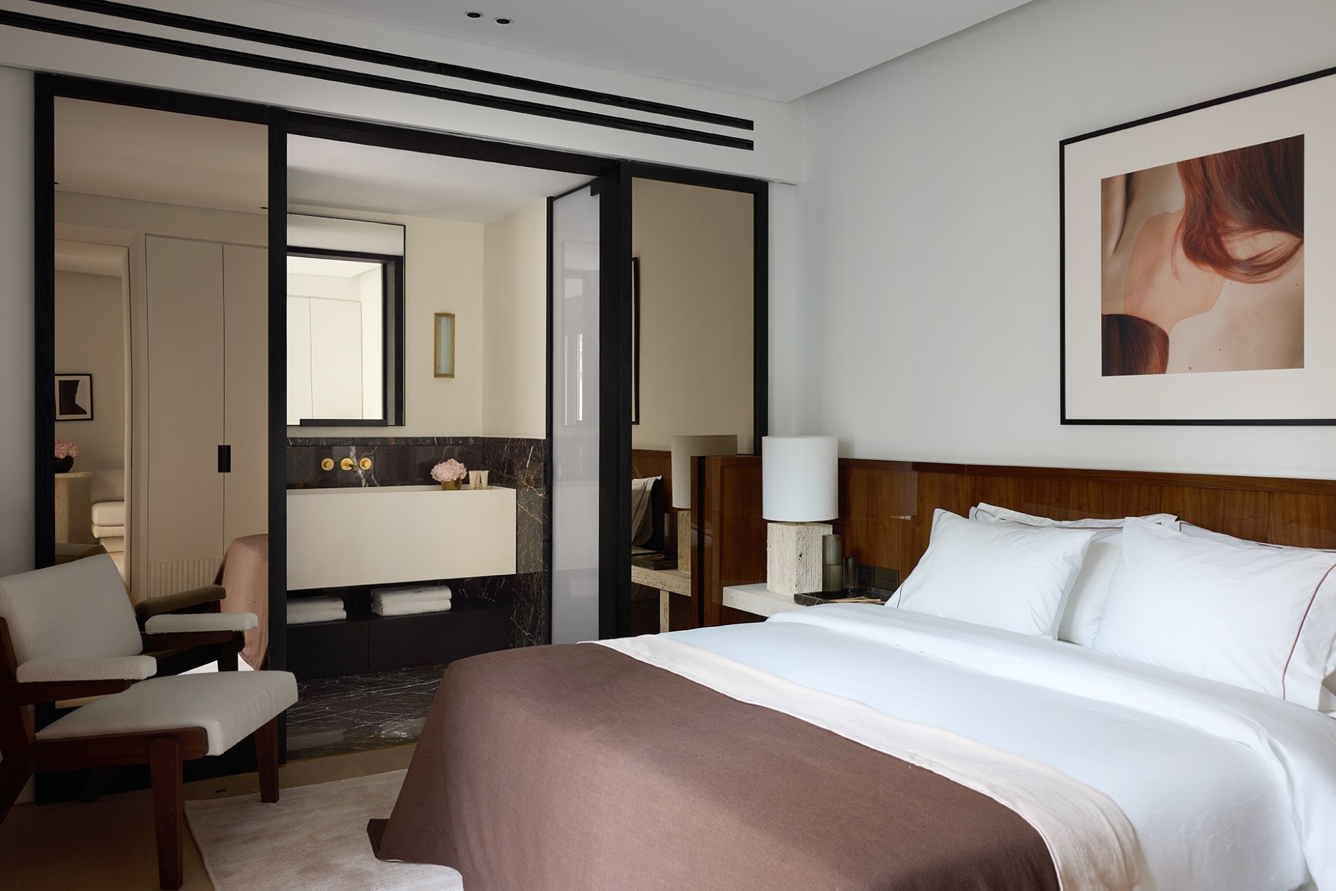 Kuka Athens: Πολυτελές αστικό καταφύγιο στην καρδιά του αθηναϊκού Μοντερνισμού