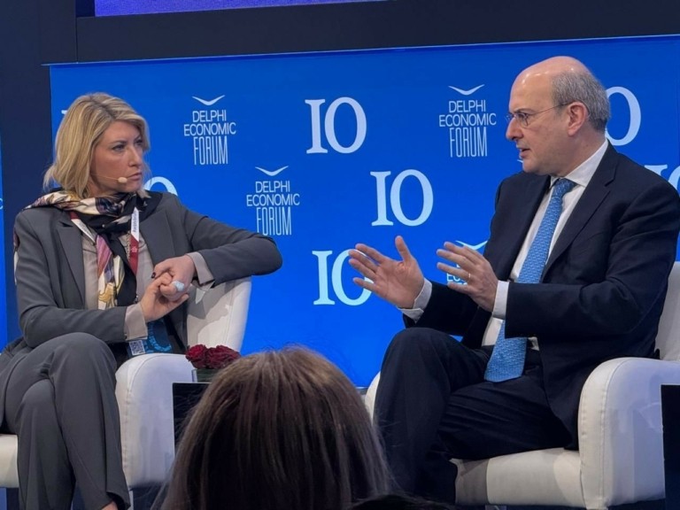 Χατζηδάκης: Κοινωνικό μέρισμα το 2025, μάχη για μια λειτουργική δημόσια διοίκηση και νέο μοντέλο ΟΣΕ