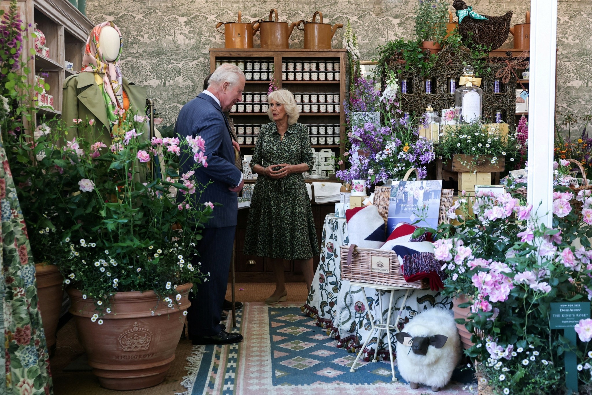 Βρετανία: Πού συναντιούνται CEOs, τραπεζίτες και πολιτικοί κάθε Μάιο