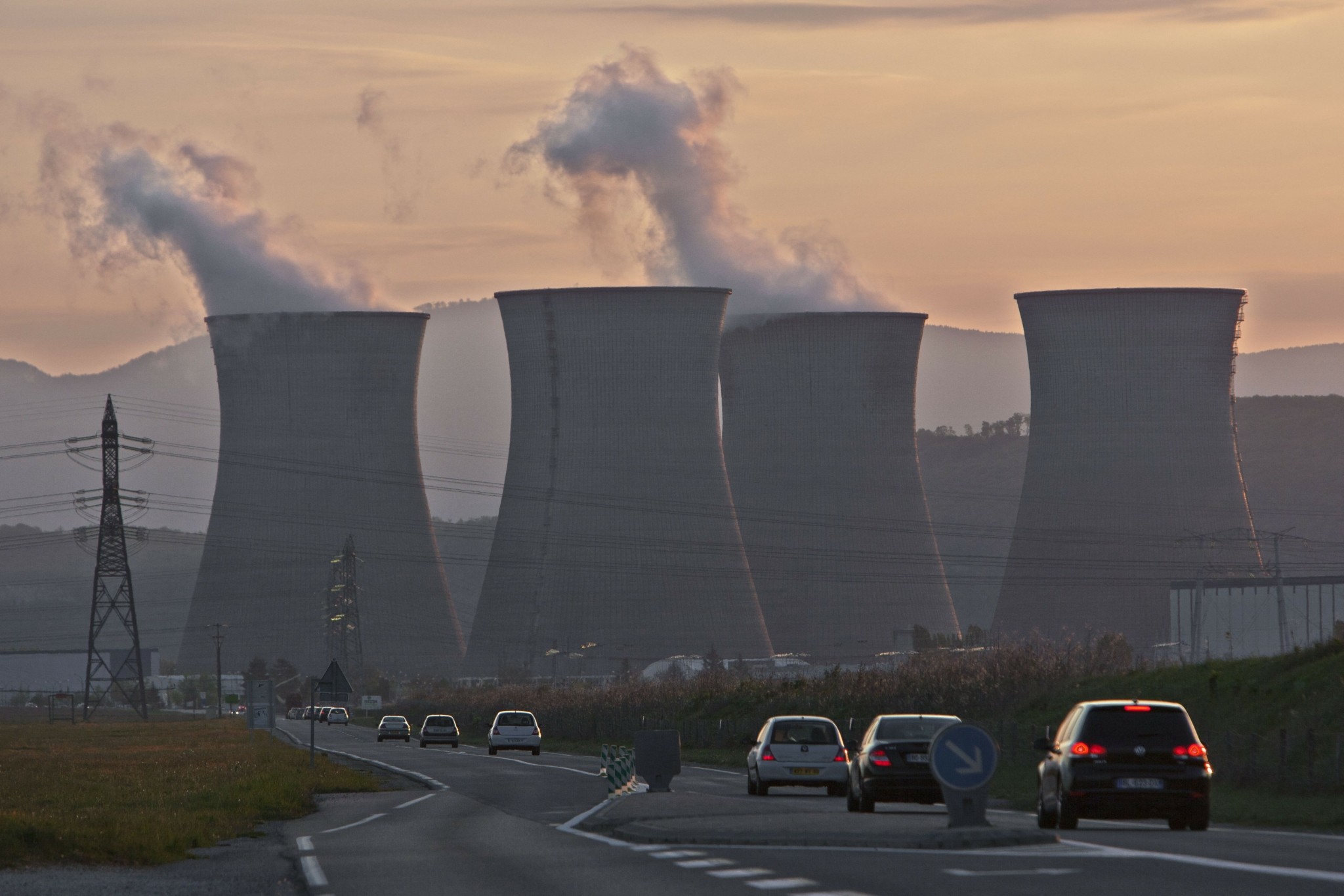Αυξημένες κατά 2,2% οι εκπομπές αερίων του θερμοκηπίου στην ΕΕ το δ’ τρίμηνο (γραφήματα)