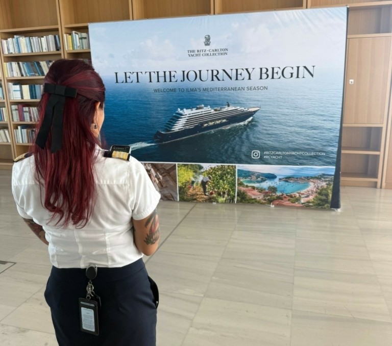 Σπύρος Αλμπέρτης: «Αλλάζουμε το τοπίο στην κρουαζιέρα» – Η Ritz-Carlton έκανε πρεμιέρα με check-in στο ΚΠΙΣΝ (pics)