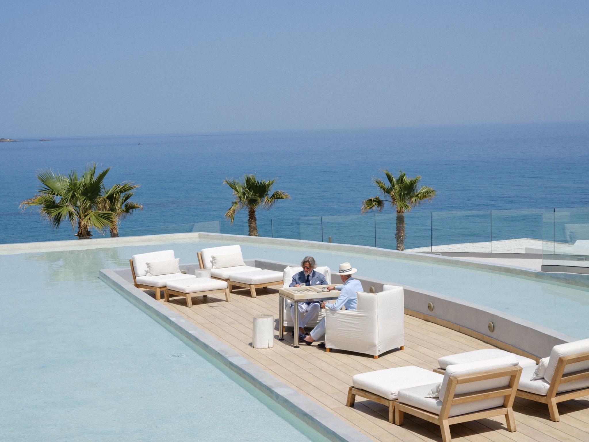 20 χρόνια Bespoke Athens: Μια συλλογή-σταθμός για το εργαστήρι του στυλ