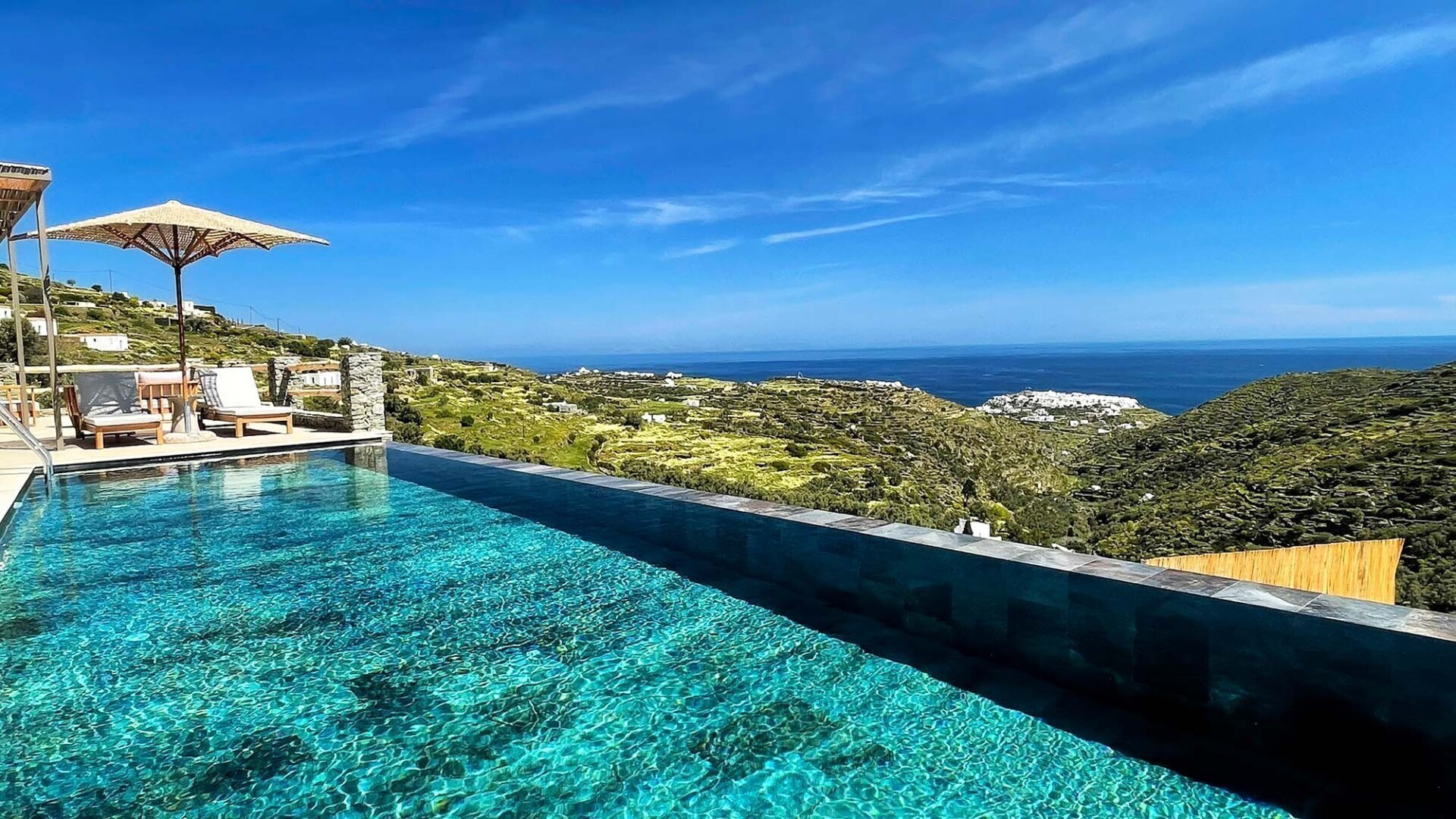 Σίφνος: Η Mythic Villa είναι ένα εντυπωσιακό καταφύγιο χαλάρωσης