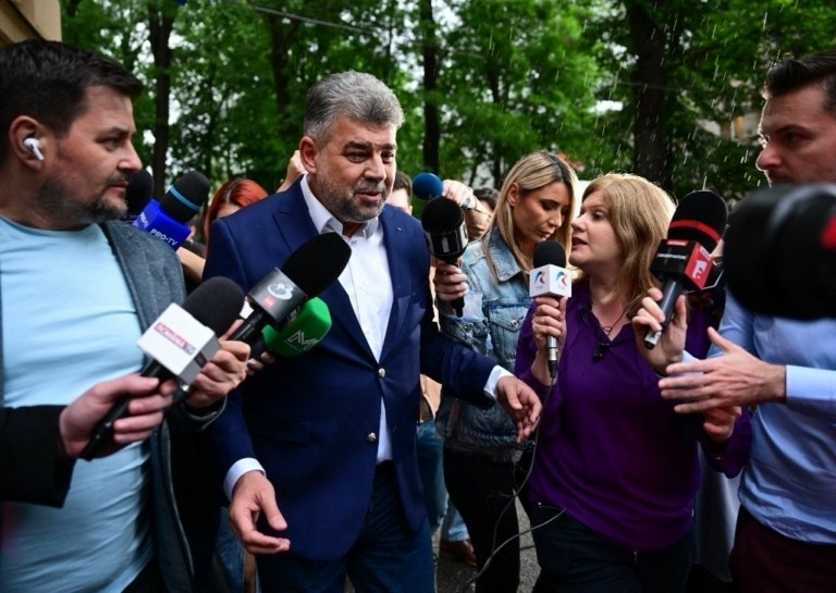 Ρουμανία: Παραιτήθηκε ο πρωθυπουργός μετά την ήττα του κυβερνητικού συνασπισμού