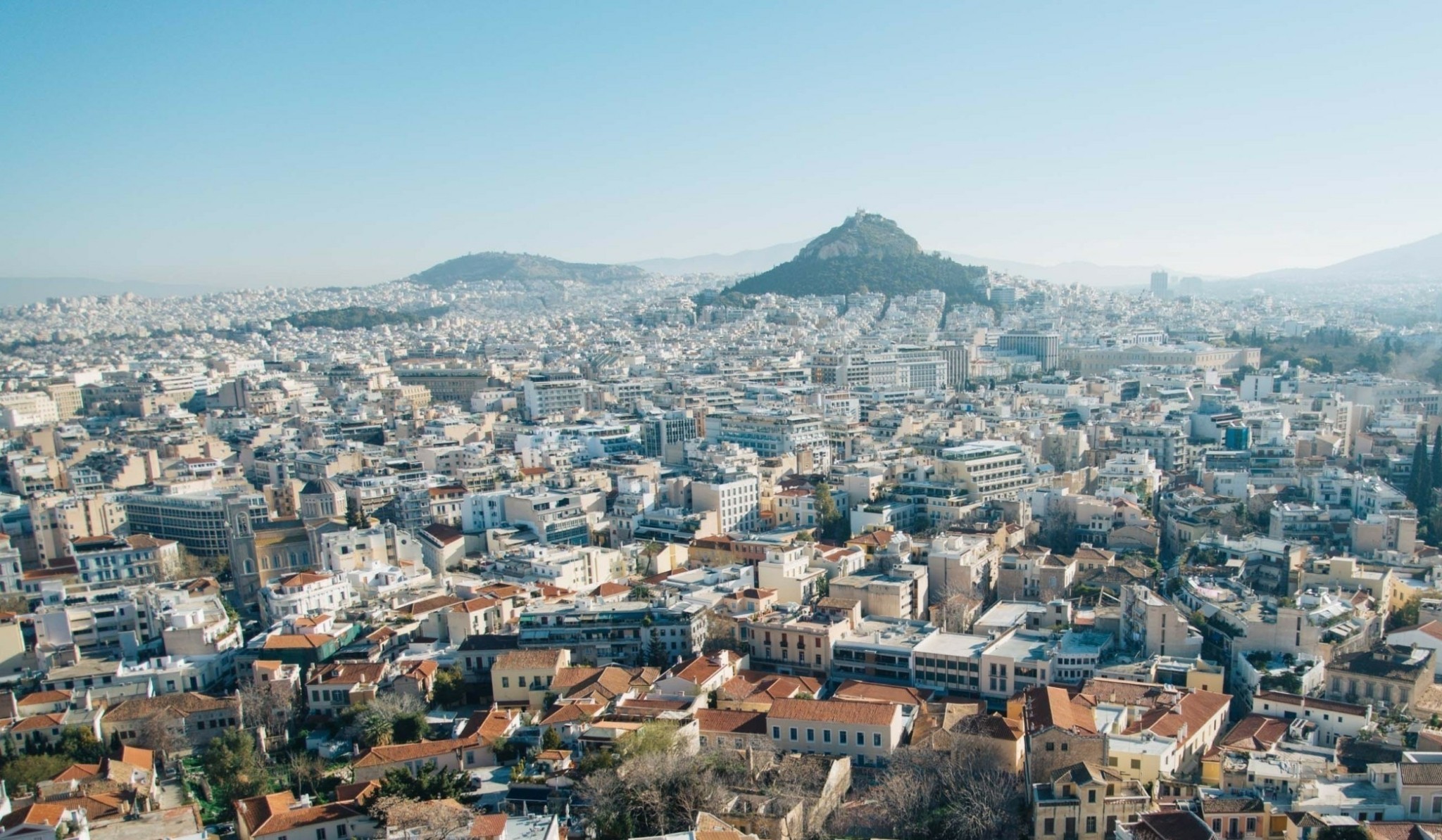 Πόσοι είναι οι νόμιμοι μετανάστες και πόσοι οι κάτοχοι Golden Visa στην Ελλάδα