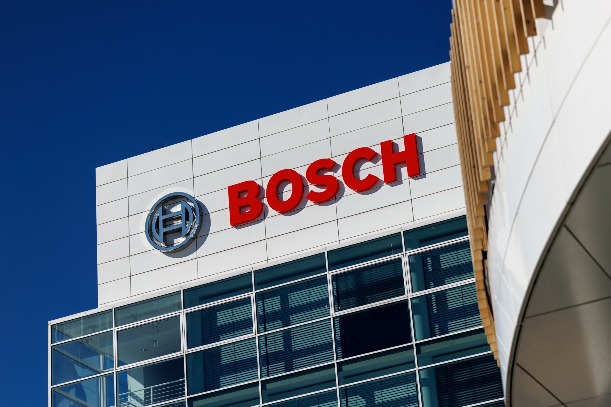Γερμανία: H θυγατρική της Bosch, BSH καταργεί 1.400 θέσεις εργασίας