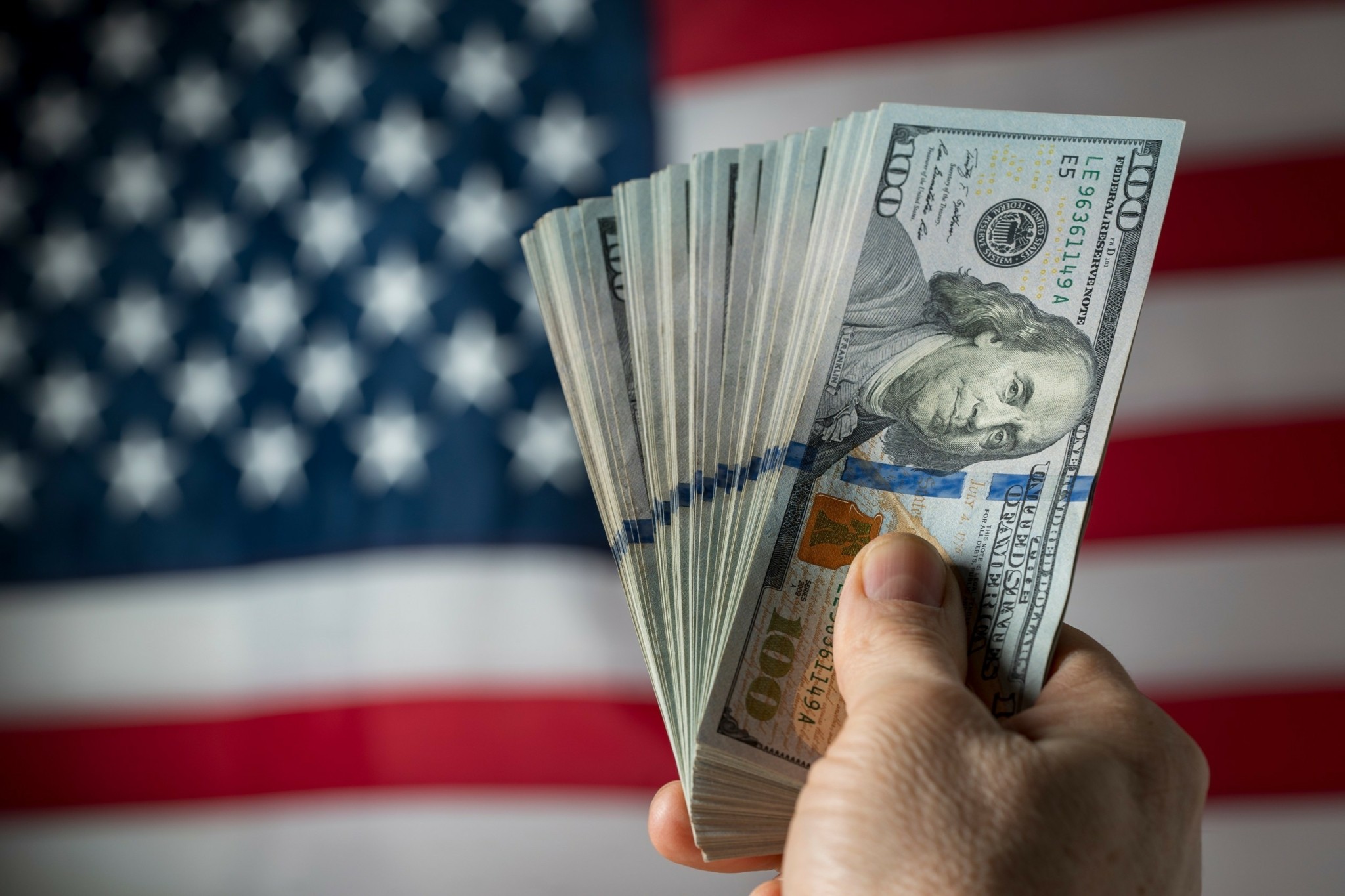 ΗΠΑ: Το μέσο νοικοκυριό ξεπέρασε το 1 εκατ. δολ. σε περιουσία (γραφήματα)