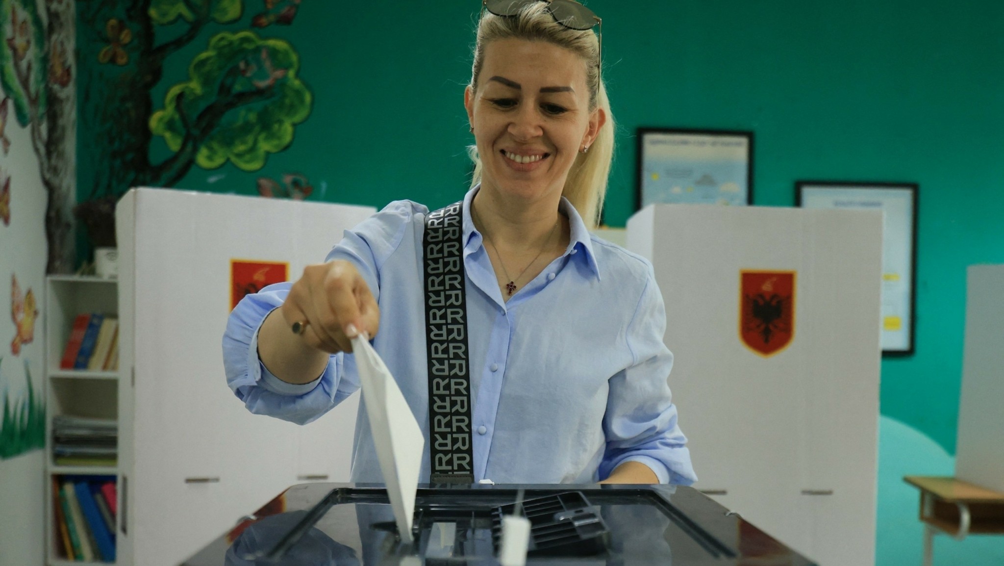 Αλβανία: Στο 29,5% η συμμετοχή στις εκλογές – Μέτρια η προσέλευση στις μειονοτικές περιοχές