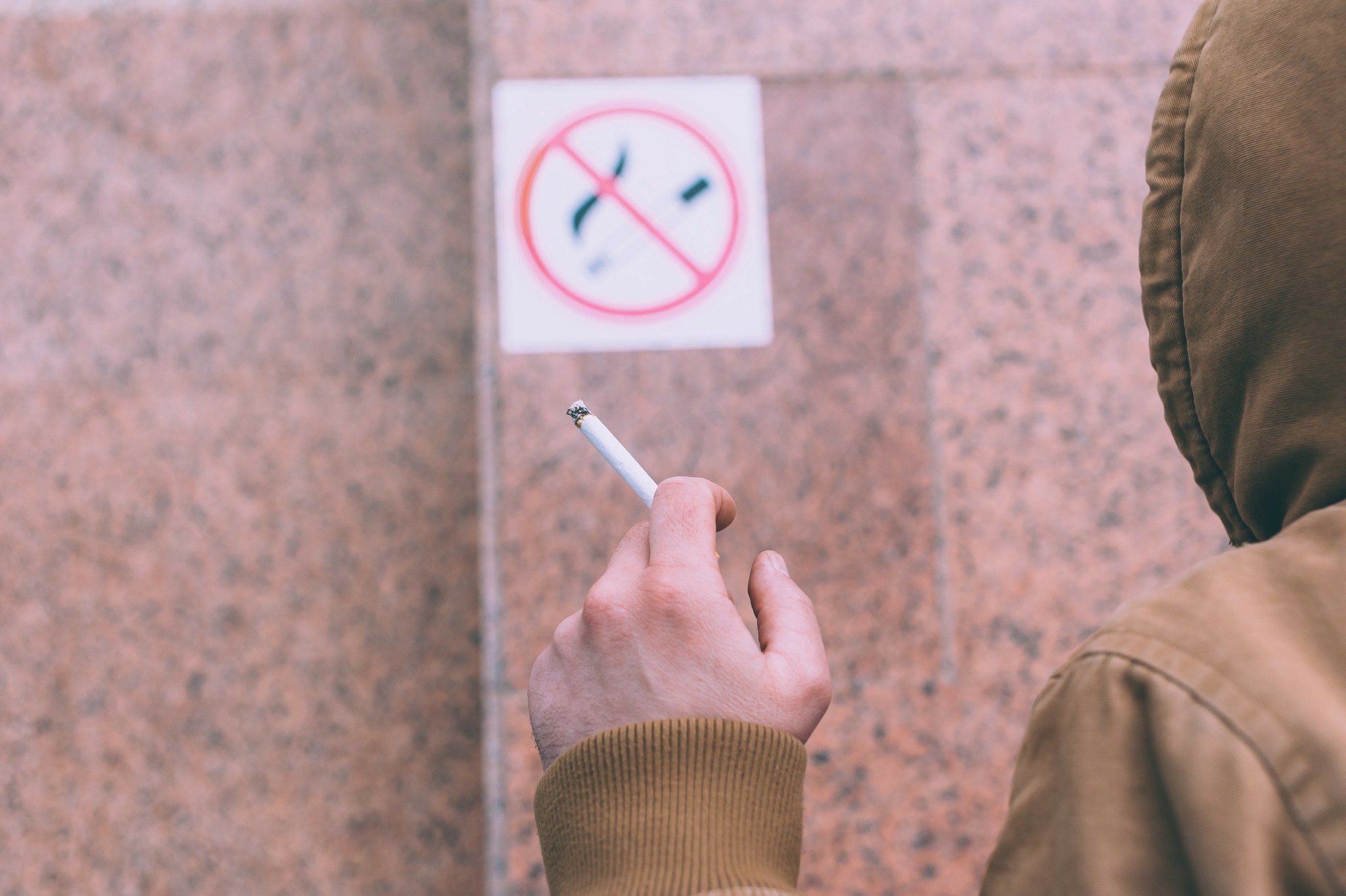 Γαλλία: Σε ποιους δημόσιους χώρους βάζει No Smoking