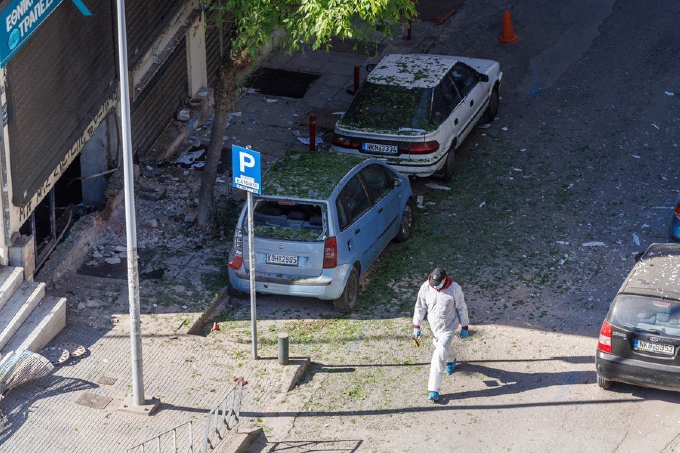 Εκρηξη στη Θεσσαλονίκη: Η γυναίκα που σκοτώθηκε είχε βάλει τον μηχανισμό στην τράπεζα – Επέστρεψε να ελέγξει το φιτίλι